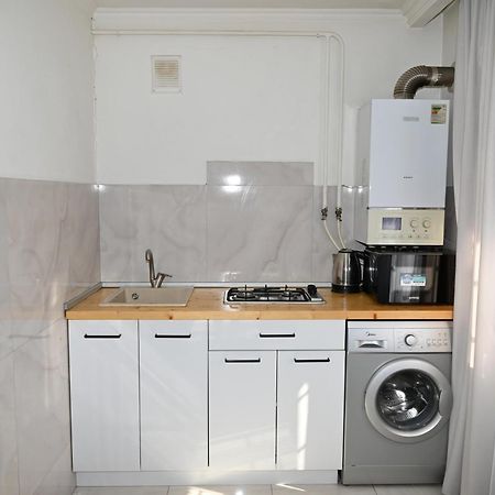 Cozy Apartment Near To The Metro H Kochar 19 Erevan Exterior foto