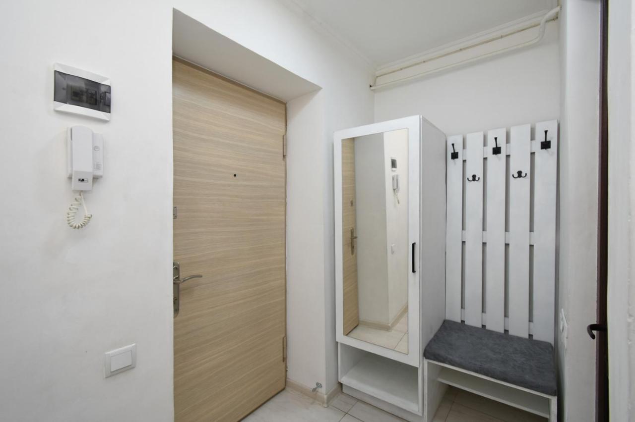 Cozy Apartment Near To The Metro H Kochar 19 Erevan Exterior foto